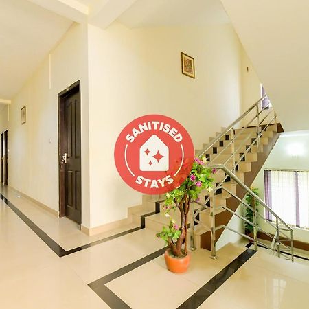 Oyo 8273 Diamond Inn Kochi 外观 照片