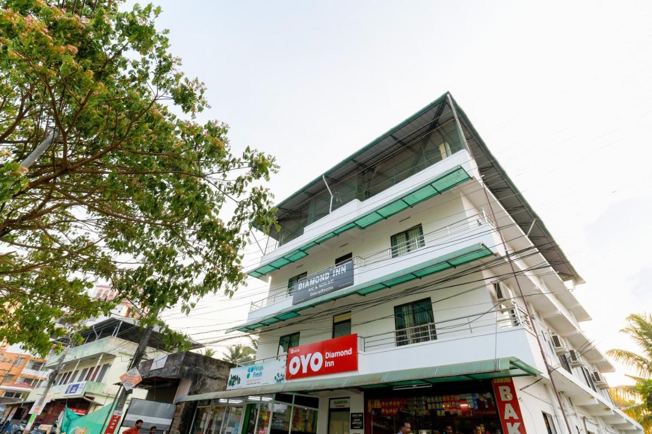 Oyo 8273 Diamond Inn Kochi 外观 照片