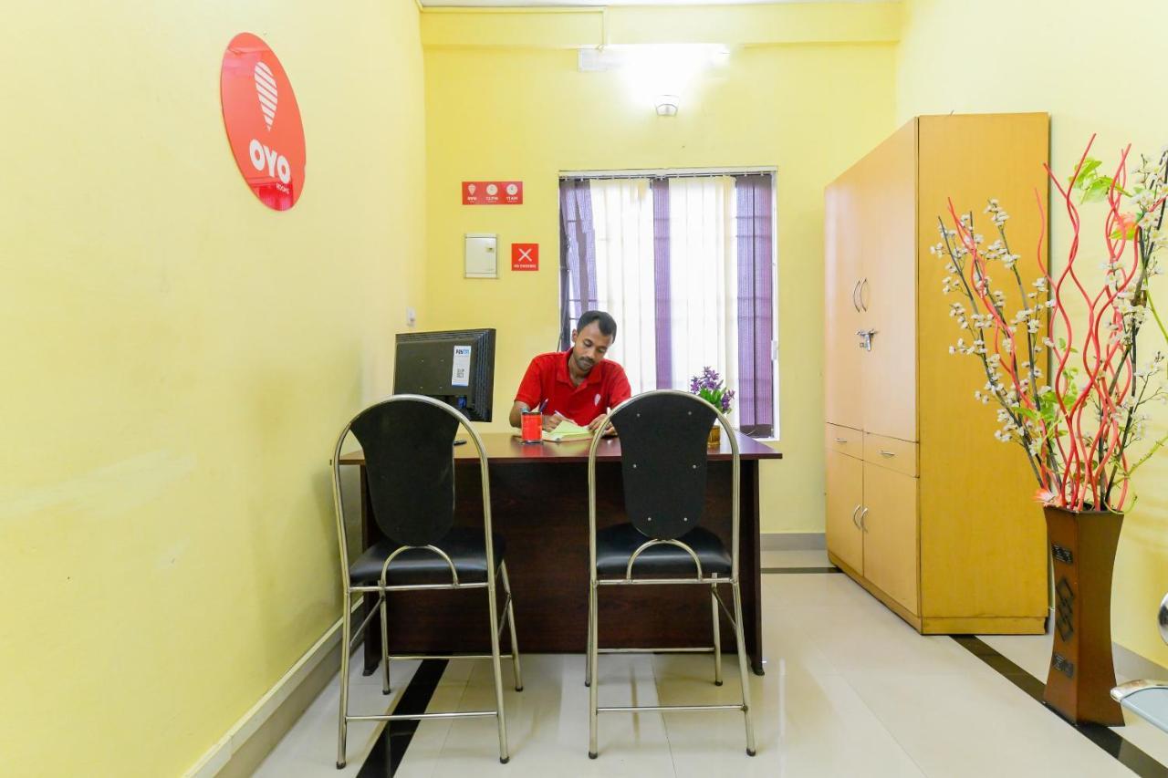 Oyo 8273 Diamond Inn Kochi 外观 照片
